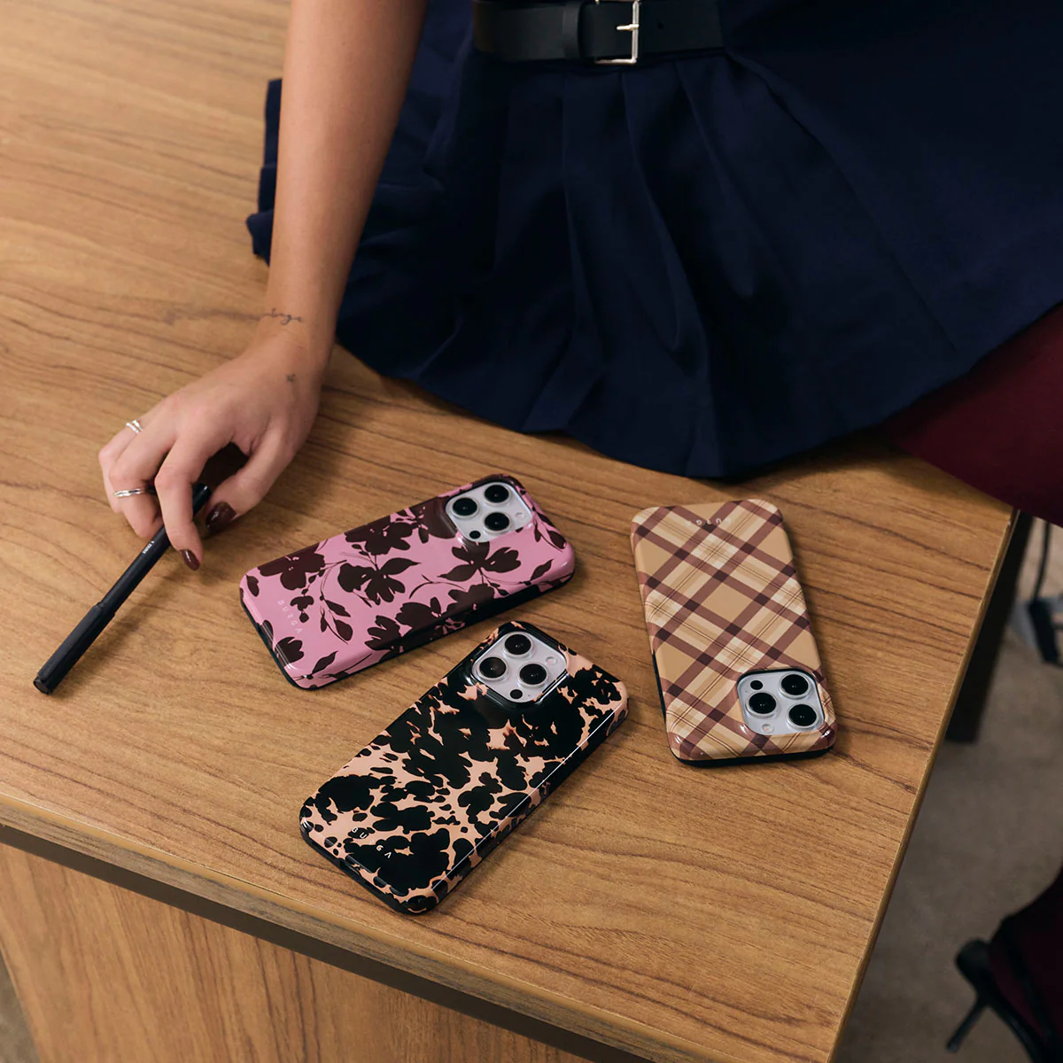 Betty - iPhone 17e Etui - Image 11