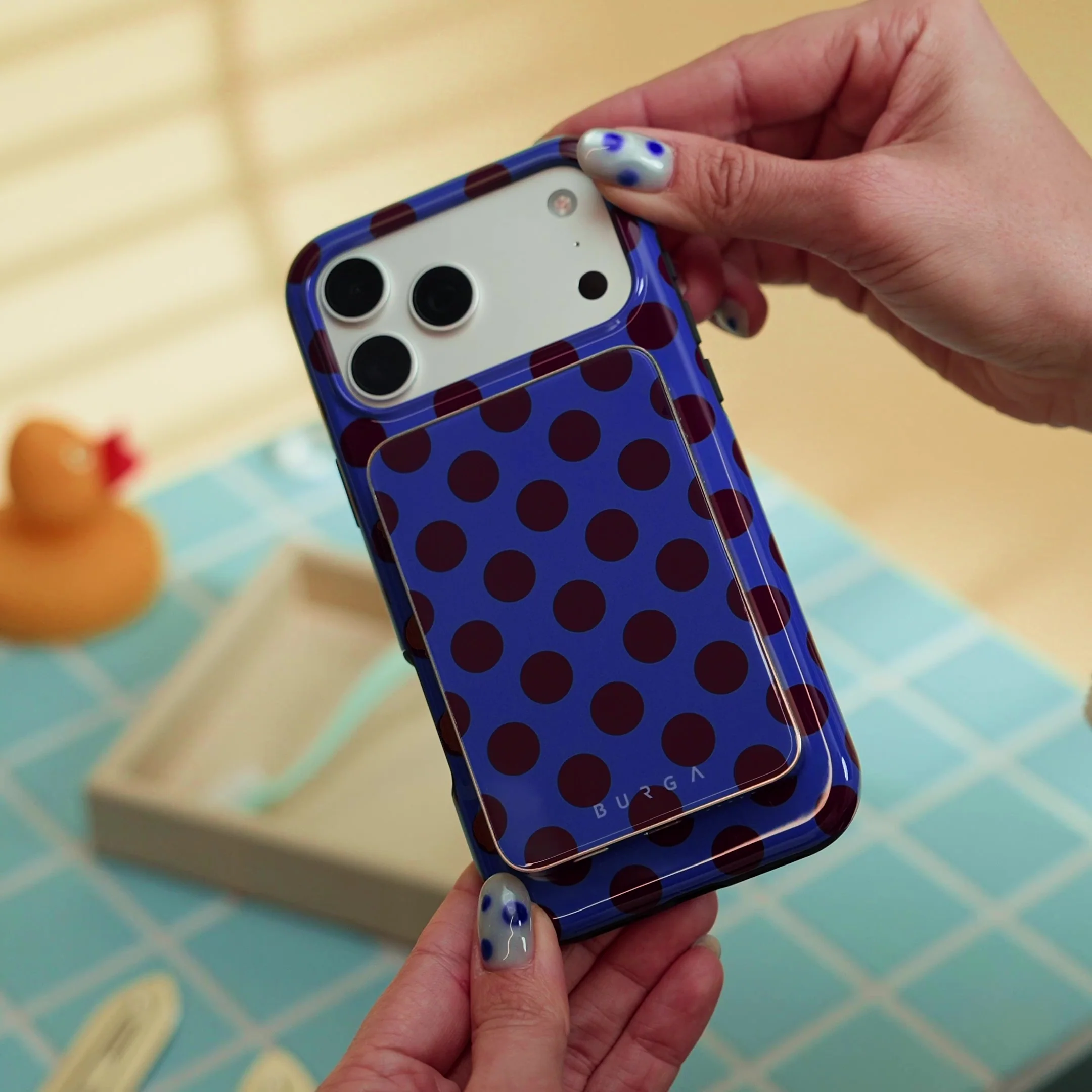Off Duty - Magnetyczny power bank - Image 47